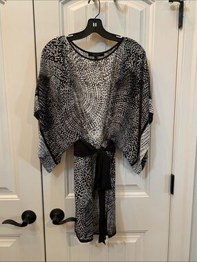 BCBGMaxAzria Black and White Printed Tie-Waist Midi Dress